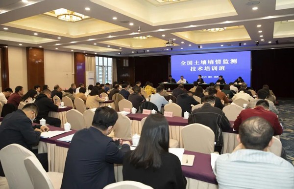 全國推進(jìn)土壤墑情監(jiān)測技術(shù)，托普云農(nóng)助力綠色農(nóng)業(yè)現(xiàn)代化發(fā)展