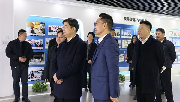 拱墅區(qū)委書記李志龍一行蒞臨托普云農調研