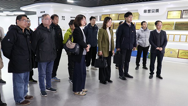 浙江省農業(yè)科學院病毒學與生物技術研究所所長徐俊鋒一行蒞臨托普云農調研考察