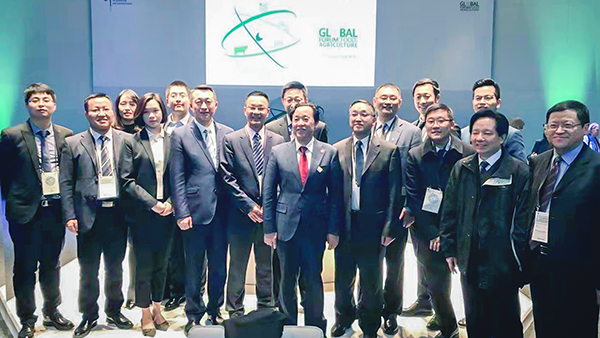 農(nóng)業(yè)農(nóng)村部副部長屈冬玉率團(tuán)訪問德國 農(nóng)業(yè)農(nóng)村部副部長屈冬玉率團(tuán)訪問德國