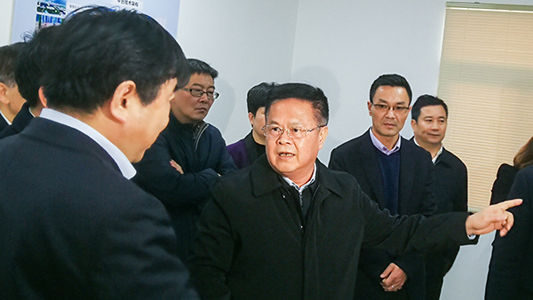 鄭柵潔副書記在現(xiàn)場作重要指示 鄭柵潔副書記在現(xiàn)場作重要指示