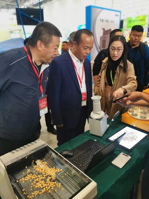 展會(huì)現(xiàn)場(chǎng) 展會(huì)現(xiàn)場(chǎng)