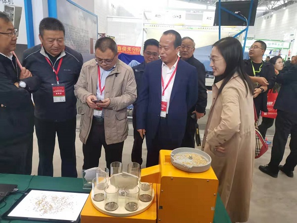 展會(huì)現(xiàn)場(chǎng) 展會(huì)現(xiàn)場(chǎng)