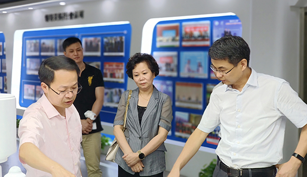 吳卿副廳長(zhǎng)、陳清莉主委一行參觀托普云農(nóng)數(shù)字三農(nóng)展廳