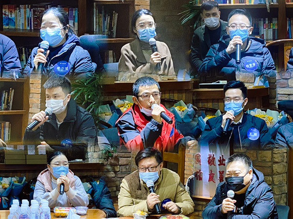 1671670592304337.jpg 交流會(huì)熱烈討論.jpg